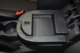 2012款江淮和悦1.5L手动尊逸运动型