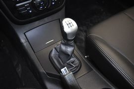 2012款江淮和悦1.5L手动尊逸运动型