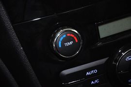 2012款江淮和悦1.5L手动尊逸运动型