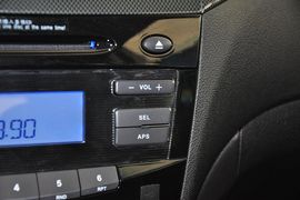 2012款江淮和悦1.5L手动尊逸运动型