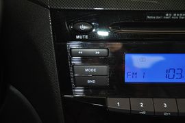 2012款江淮和悦1.5L手动尊逸运动型