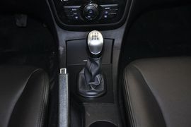 2012款江淮和悦1.5L手动尊逸运动型