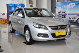 2012款江淮和悦1.5L手动尊逸运动型