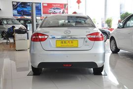 2012款江淮和悦1.5L手动尊逸运动型