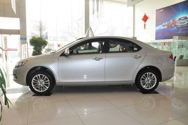 2012款江淮和悦1.5L手动尊逸运动型