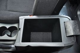 2013款江淮瑞鹰手动两驱型