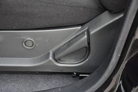 2013款江淮瑞鹰手动两驱型