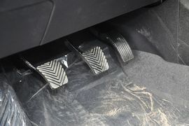 2013款江淮瑞鹰手动两驱型