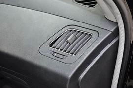 2013款江淮瑞鹰手动两驱型