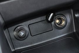 2013款江淮瑞鹰手动两驱型