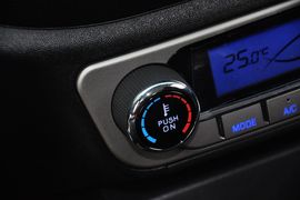 2013款江淮瑞鹰手动两驱型