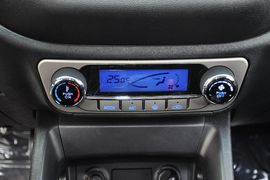 2013款江淮瑞鹰手动两驱型