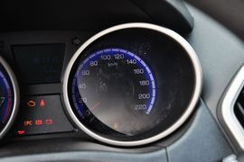 2013款江淮瑞鹰手动两驱型