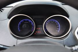 2013款江淮瑞鹰手动两驱型