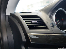 2008款翼豪陆神内饰