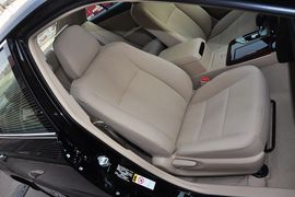 2013款丰田凯美瑞2.0E精英版