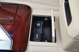 2013款丰田凯美瑞2.0E精英版