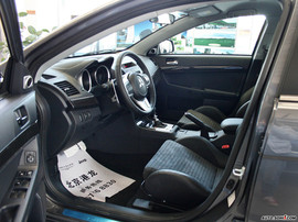 2008款翼豪陆神内饰