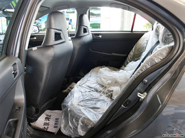 2008款翼豪陆神内饰