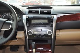 2013款丰田凯美瑞2.0E精英版