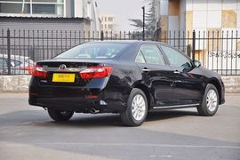 2013款丰田凯美瑞2.0E精英版