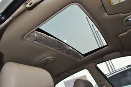 2013款别克凯越1.5L手动经典型