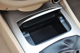 2013款别克凯越1.5L手动经典型