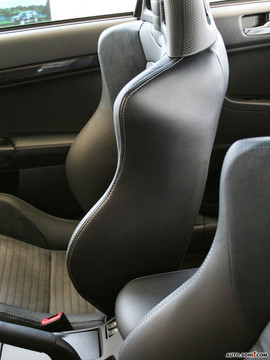 2008款翼豪陆神内饰