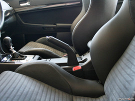 2008款翼豪陆神内饰