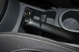 2013款福特翼搏1.5L手动尊贵型