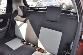 2013款长安铃木雨燕1.5L自动标准型