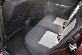 2013款长安铃木雨燕1.5L自动标准型