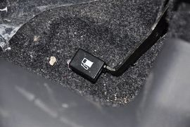 2013款长安铃木雨燕1.5L自动标准型