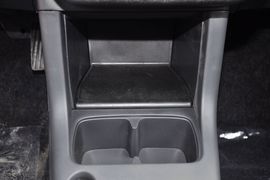2013款长安铃木雨燕1.5L自动标准型