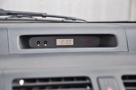 2013款长安铃木雨燕1.5L自动标准型