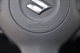 2013款长安铃木雨燕1.5L自动标准型