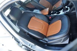 2013款江淮瑞风S5