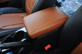 2013款江淮瑞风S5