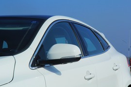 2013款全新沃尔沃V40