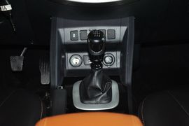 2013款江淮瑞风S5