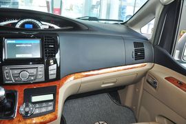 2012款江淮瑞风M5