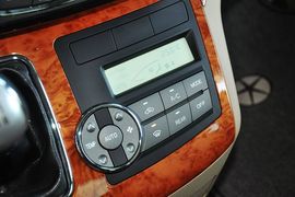 2012款江淮瑞风M5