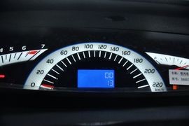 2012款江淮瑞风M5