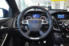 2013款福特福克斯ST