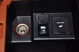 2013款纳智捷大7SUV锋芒进化版2.2T四驱旗舰型