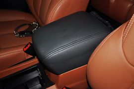 2013款纳智捷大7SUV锋芒进化版2.2T四驱旗舰型