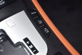 2013款纳智捷大7SUV锋芒进化版2.2T四驱旗舰型