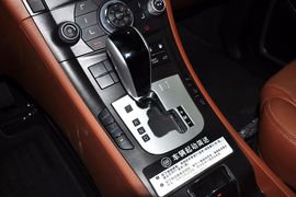 2013款纳智捷大7SUV锋芒进化版2.2T四驱旗舰型