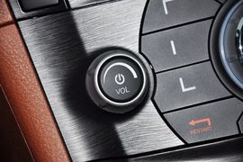 2013款纳智捷大7SUV锋芒进化版2.2T四驱旗舰型