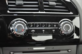 2012款东南V3菱悦1.5L手动旗舰风采版